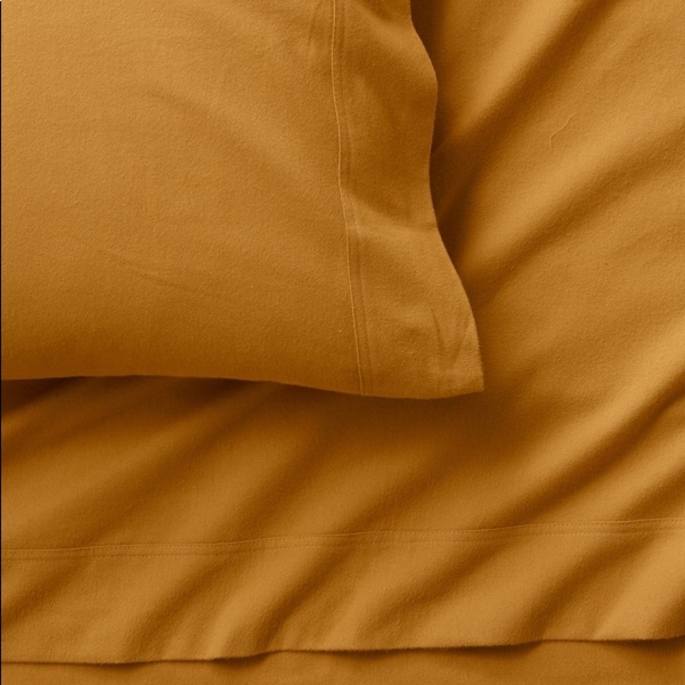 Garnet Hill Organic cotton flannel pillowcases
